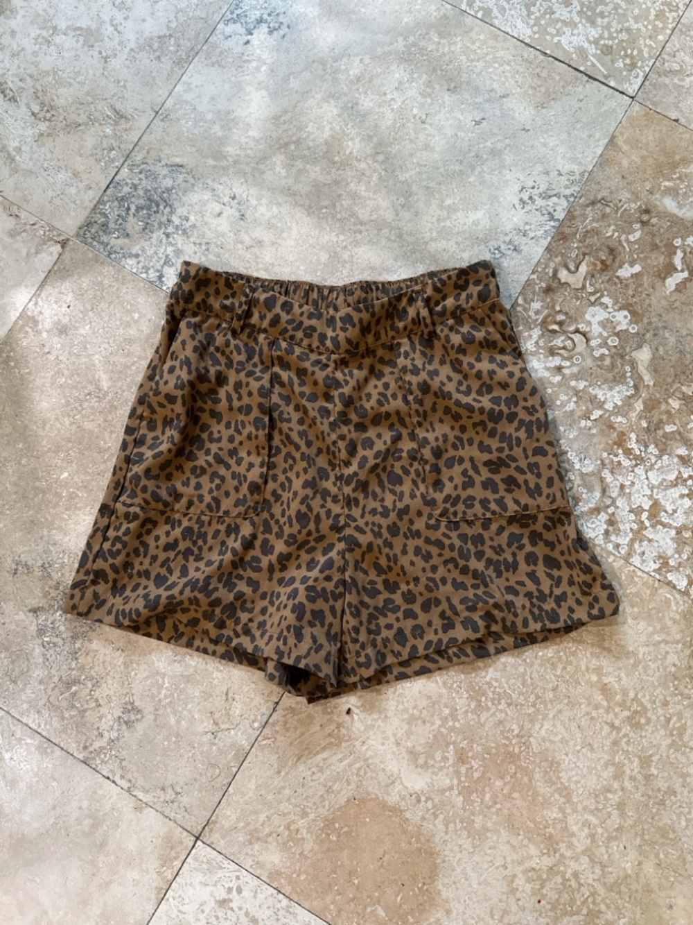 Medium shorts